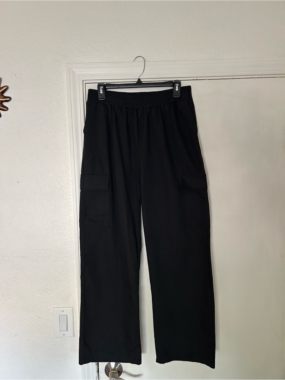 Black Wide-Leg Cargo Pants w/ Elastic Waist